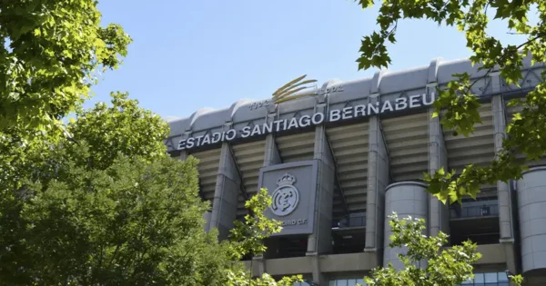 Evento de Codere en el Estadio Santiago Bernabéu para destacar su liderazgo en el sector de las apuestas deportivas.